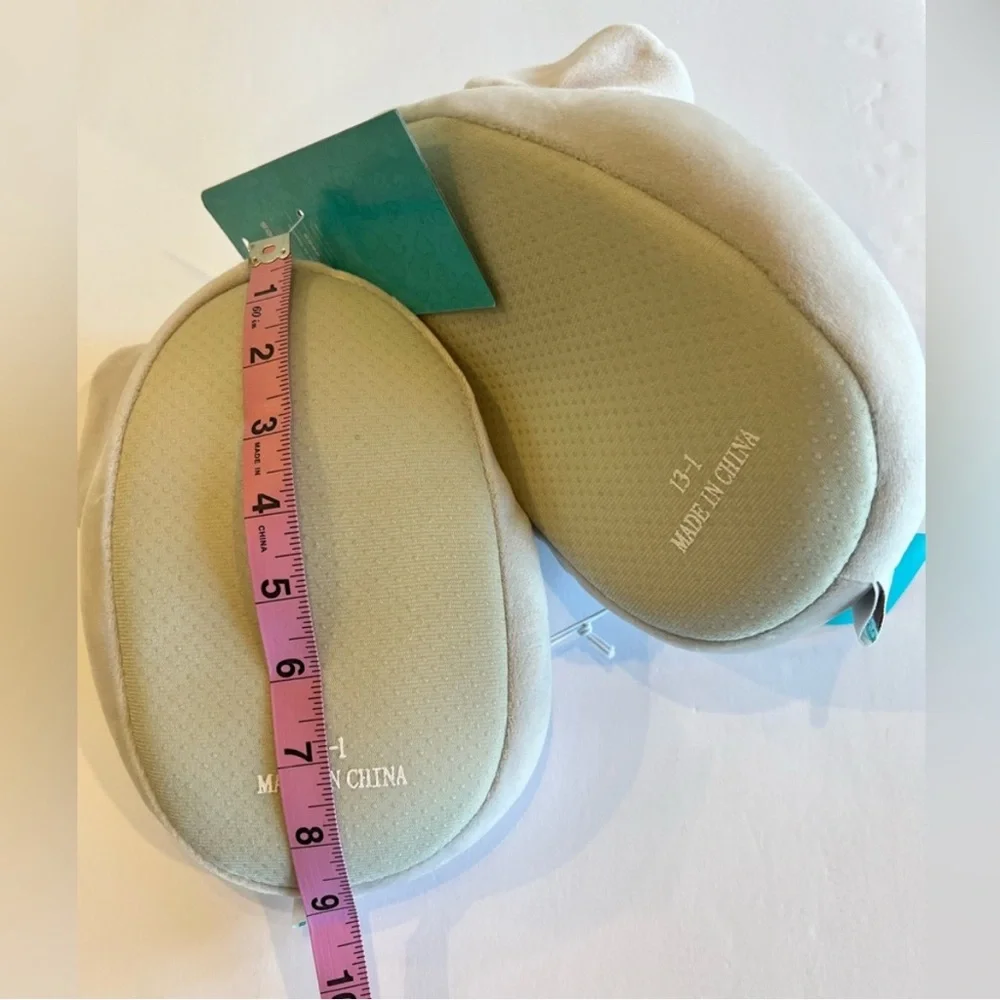 NWT Squishmallows Gift Set 12” Mila Elephant Slippers Sz 13/1 Kids Shoe Size